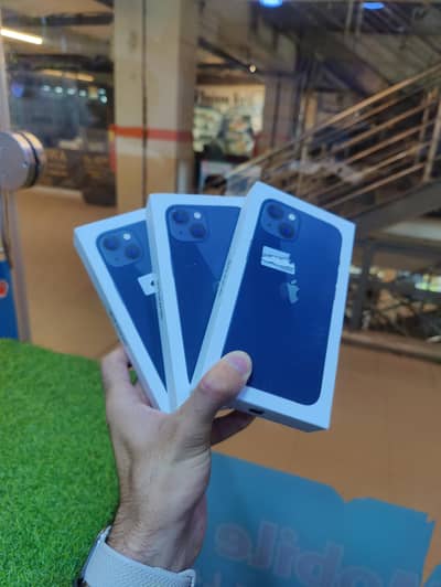 Apple iPhone 13 | Box Pack Non Active | 128GB | JV