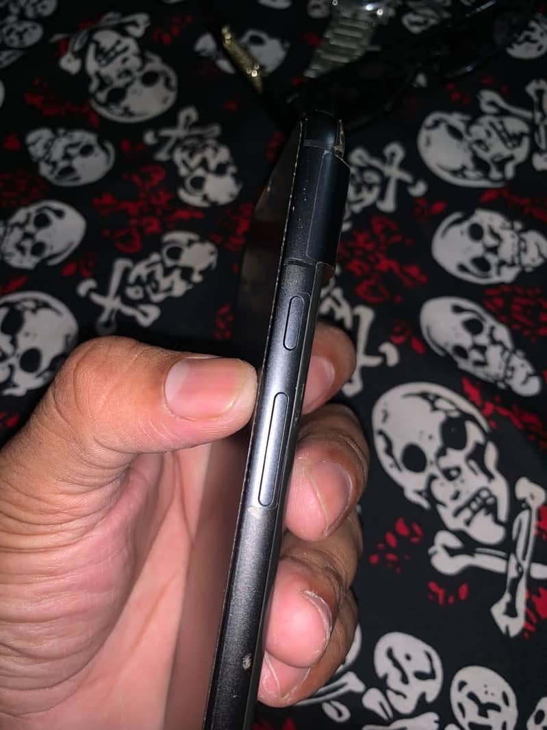 Google Pixel 8 4