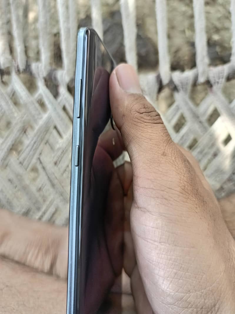 Sharp Aquos Zero 2 2