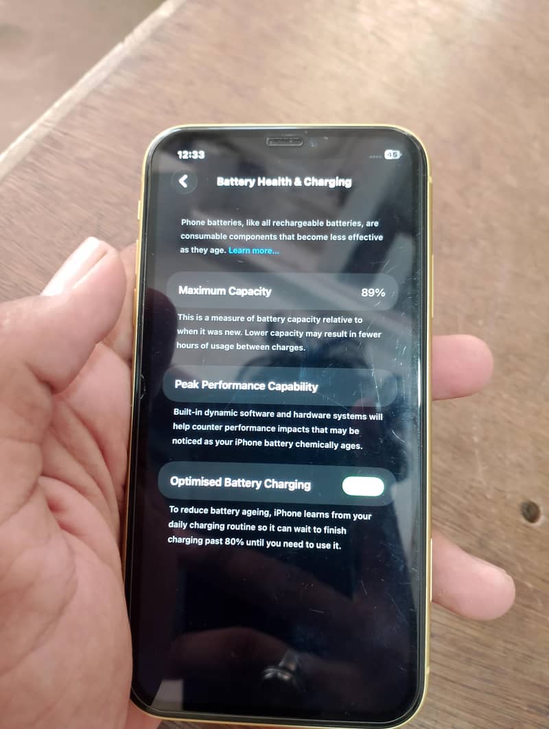 Apple iPhone 11 4