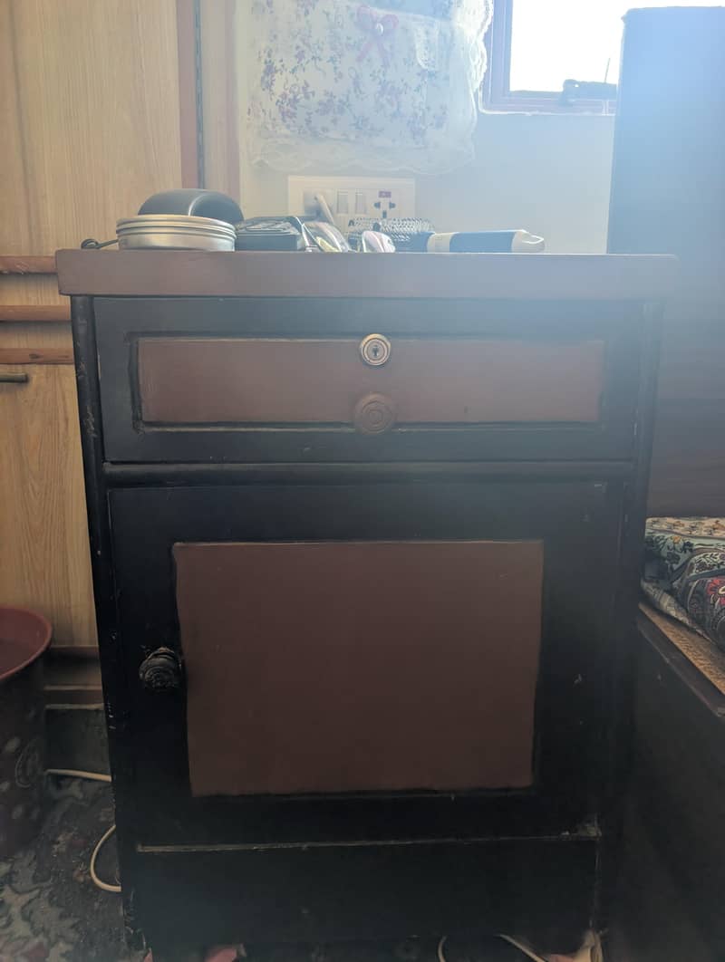 Double Bed Set with Dressing Table 4
