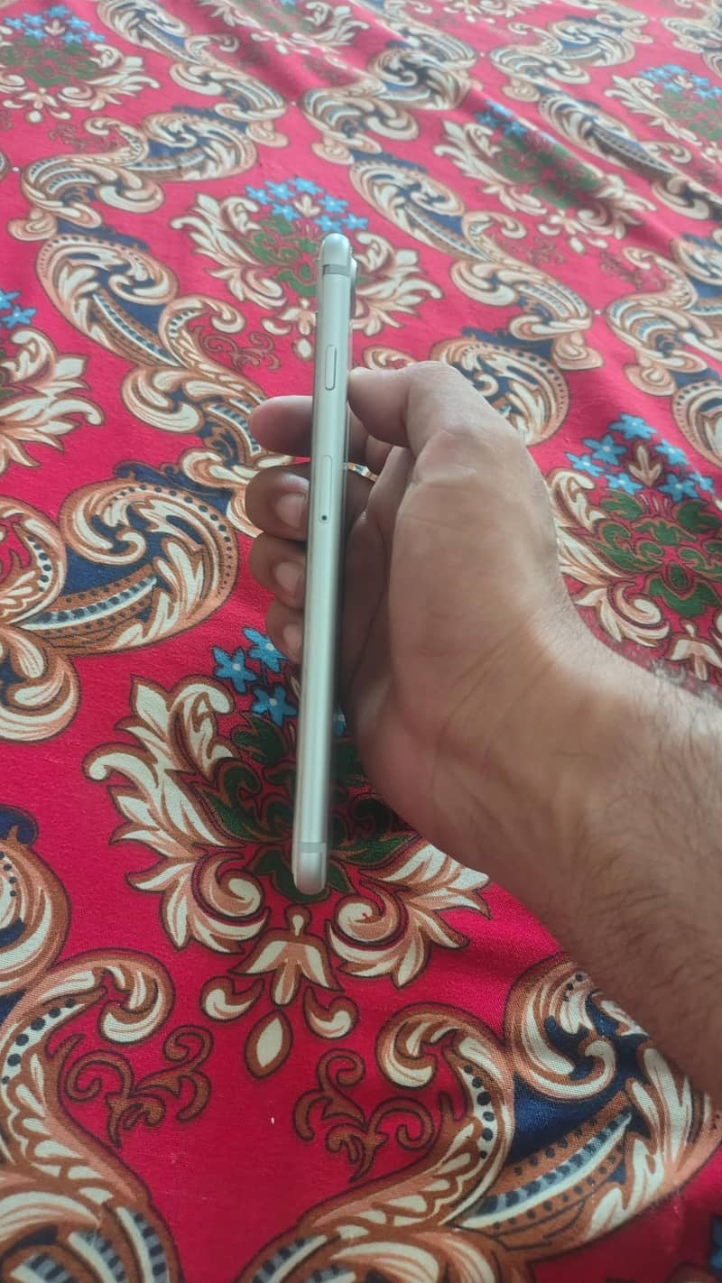 Apple iPhone 7 Plus 2