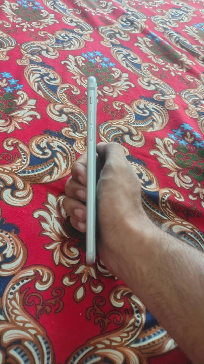 Apple iPhone 7 Plus 3