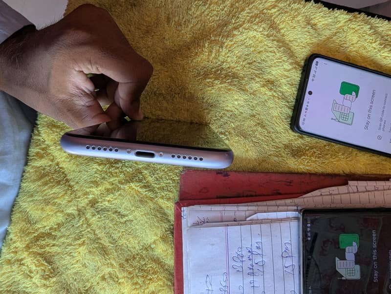 Apple iPhone 11 0