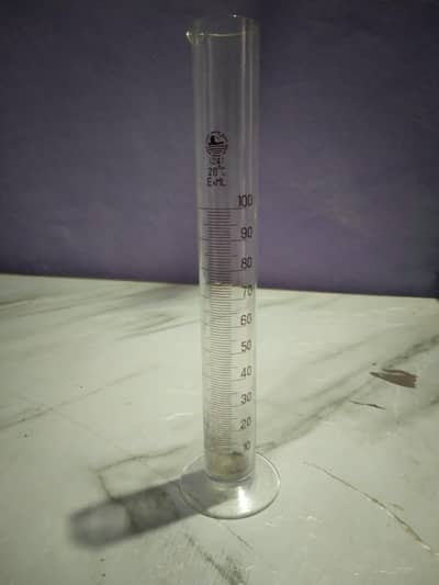 100 ml glass measuring cylinder Lab equipment For sale