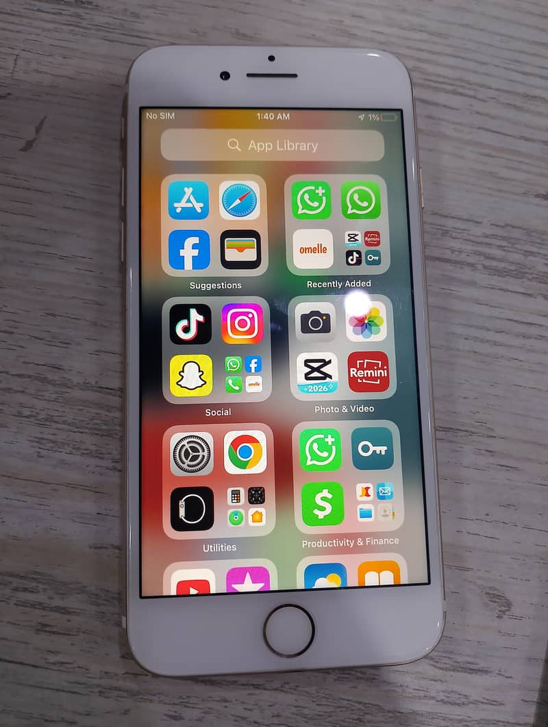 Apple iPhone 7 Plus 0