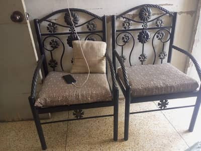 5 setar iron sofa set all ok ha Kam hojaye ge