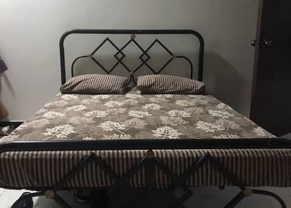 Iron rod bed