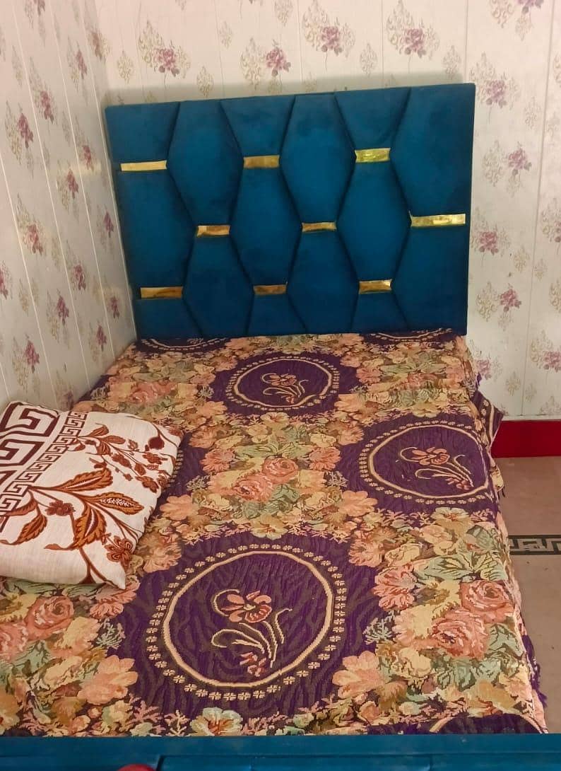 single bed 0