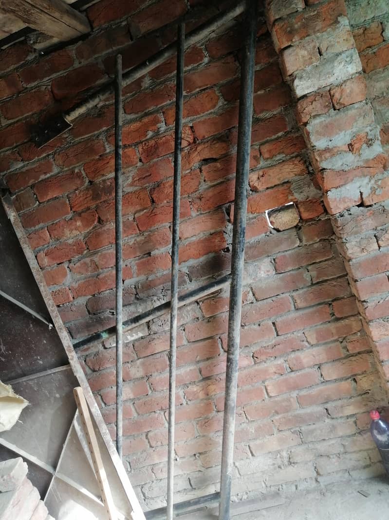 سیڑھیوں کی تین گریلے 0