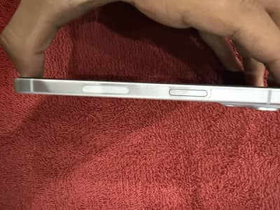 Apple iPhone 15