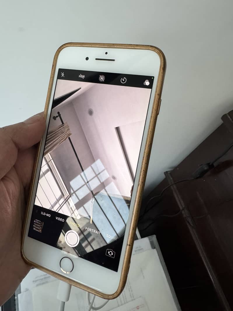 Apple iPhone 7 Plus 0