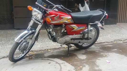 Honda 125CG Red Color