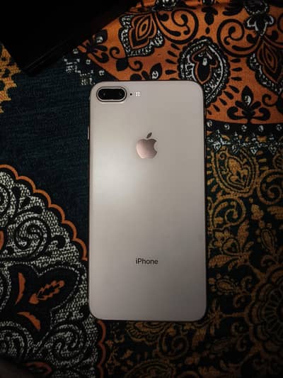 Apple iPhone 8 Plus 64gb 10/10 display change but original display