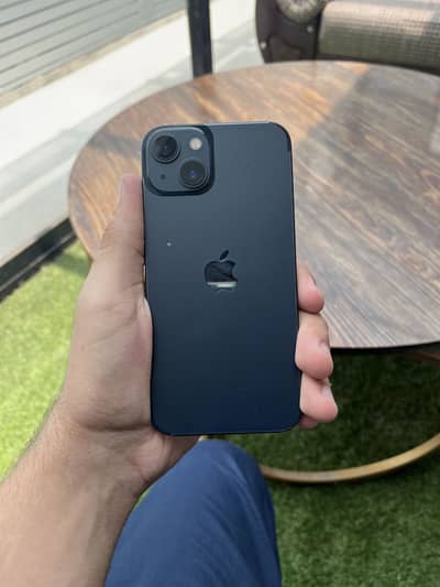 Apple iPhone 13
