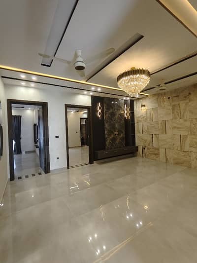 10 Marla Lower Portion Available For Rent