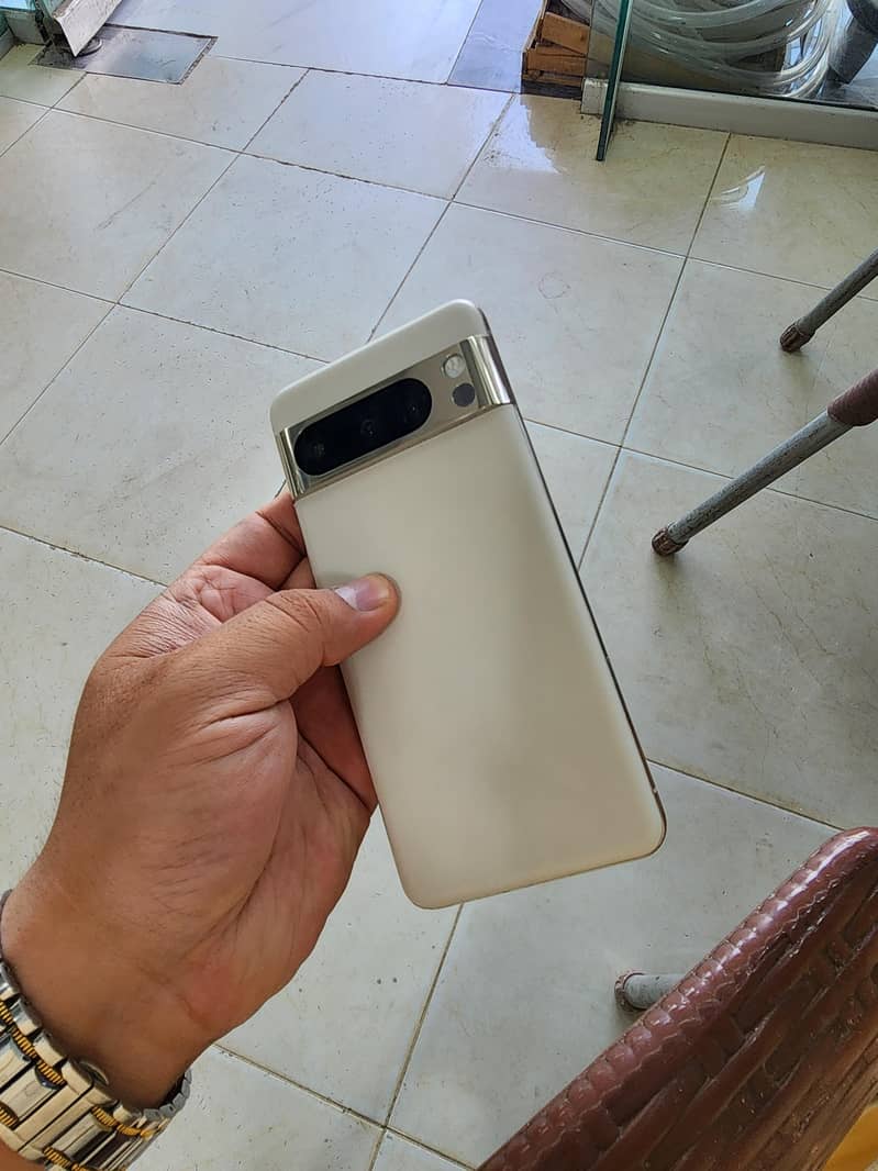 Google Pixel 8 Pro 1