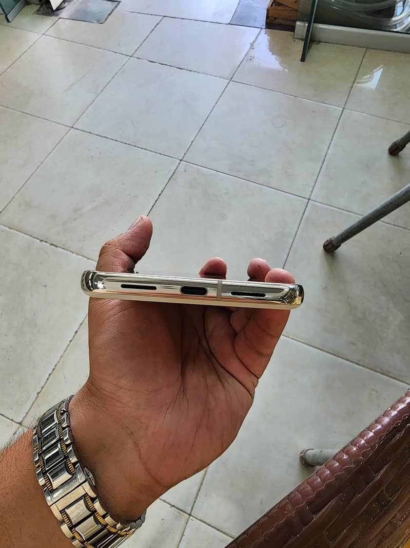 Google Pixel 8 Pro 4