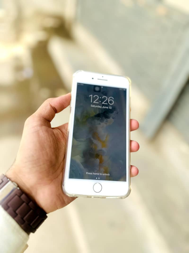 Apple iPhone 7 Plus 6