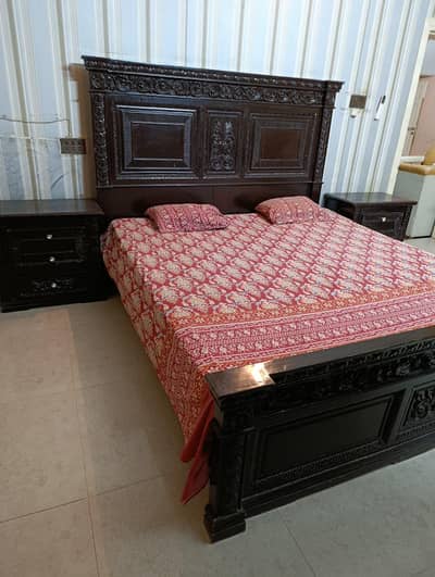 King Size Bed and Dressing Table