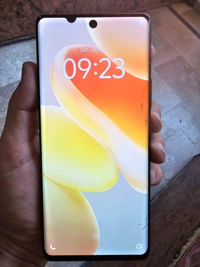 Vivo X80  minor dot and glass break se in pics. . . .
