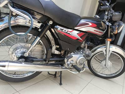 Honda CD 70 black  color
