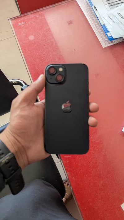 Apple iPhone 13