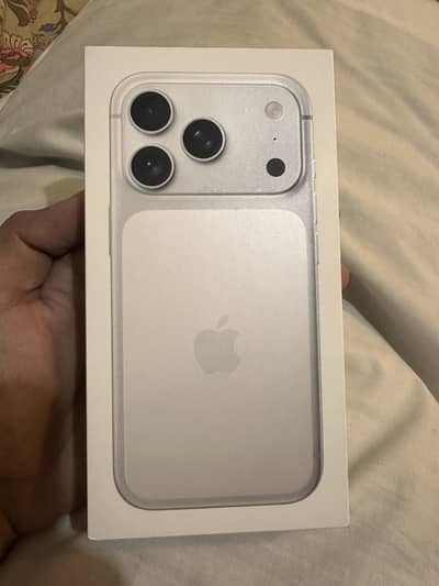 Apple iPhone 17 Pro 256gb (unopened box)