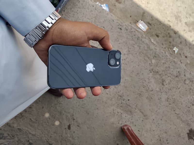 Apple iPhone 13 0