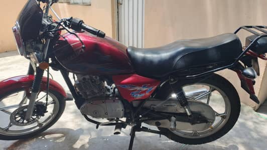 Suzuki GS150 SE