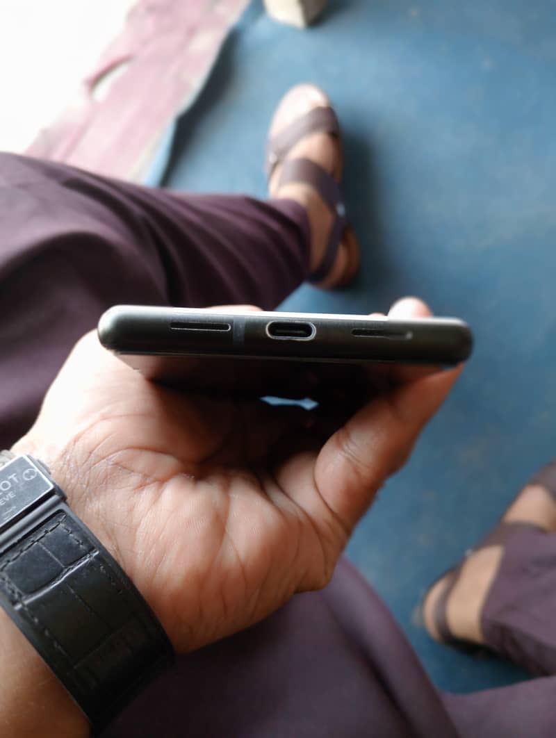 Google Pixel 6 5