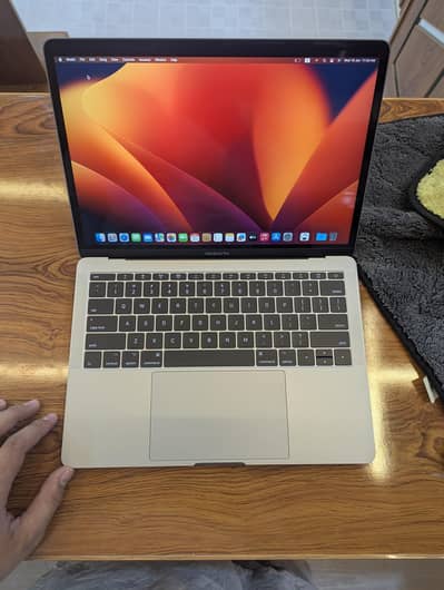 Macbook 2017 Pro 8/256 13 inch