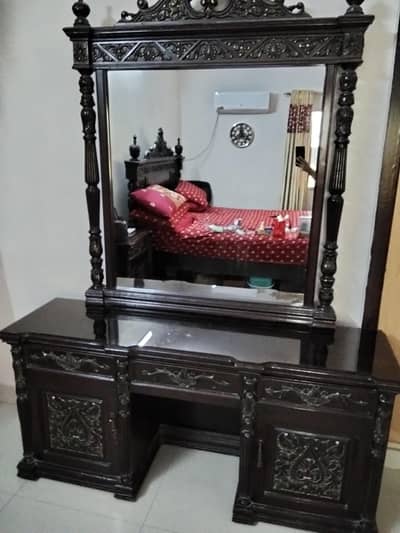 dressing table