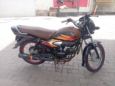 Honda prider