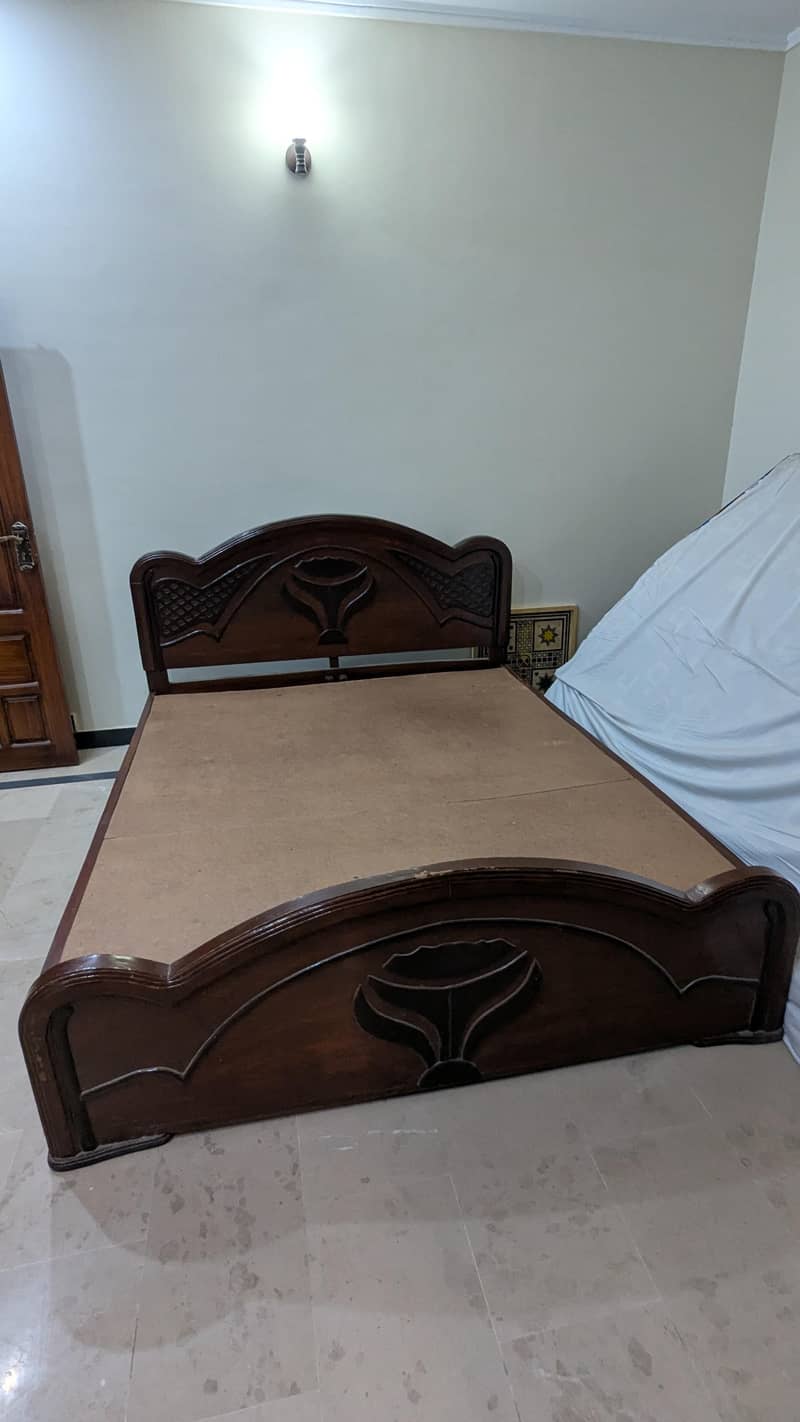 Double Bed 0