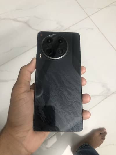 Tecno CAMON 30