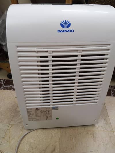 DAEWOO AC URGENT SALE BRAND NEW CONDITION