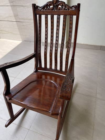 Chairs - Rocking chair - Wooden Chair - Luxury Chair for Sale