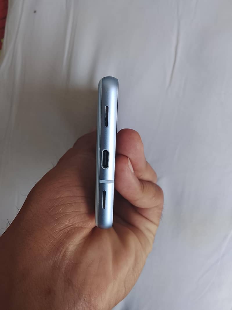 Google Pixel 7a 2