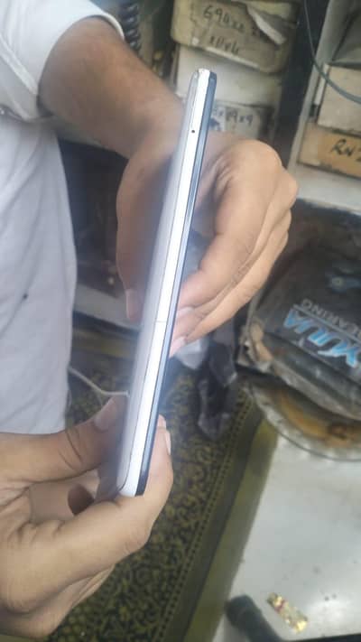 Samsung Mobile A30s 4 64 only mobile nic ki cooy miljayegi
