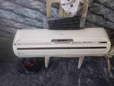 H. A. I. E. R. E. . . . . 1.5 TON. . . . NON INVERTER. COOLING NAI KER RAHA