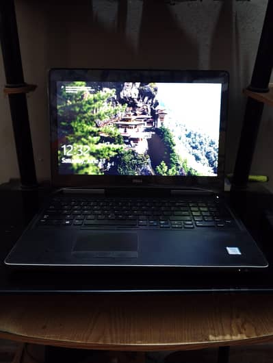 Dell Precision 7520 Mobile Workstation i7 7th Generation 16/756