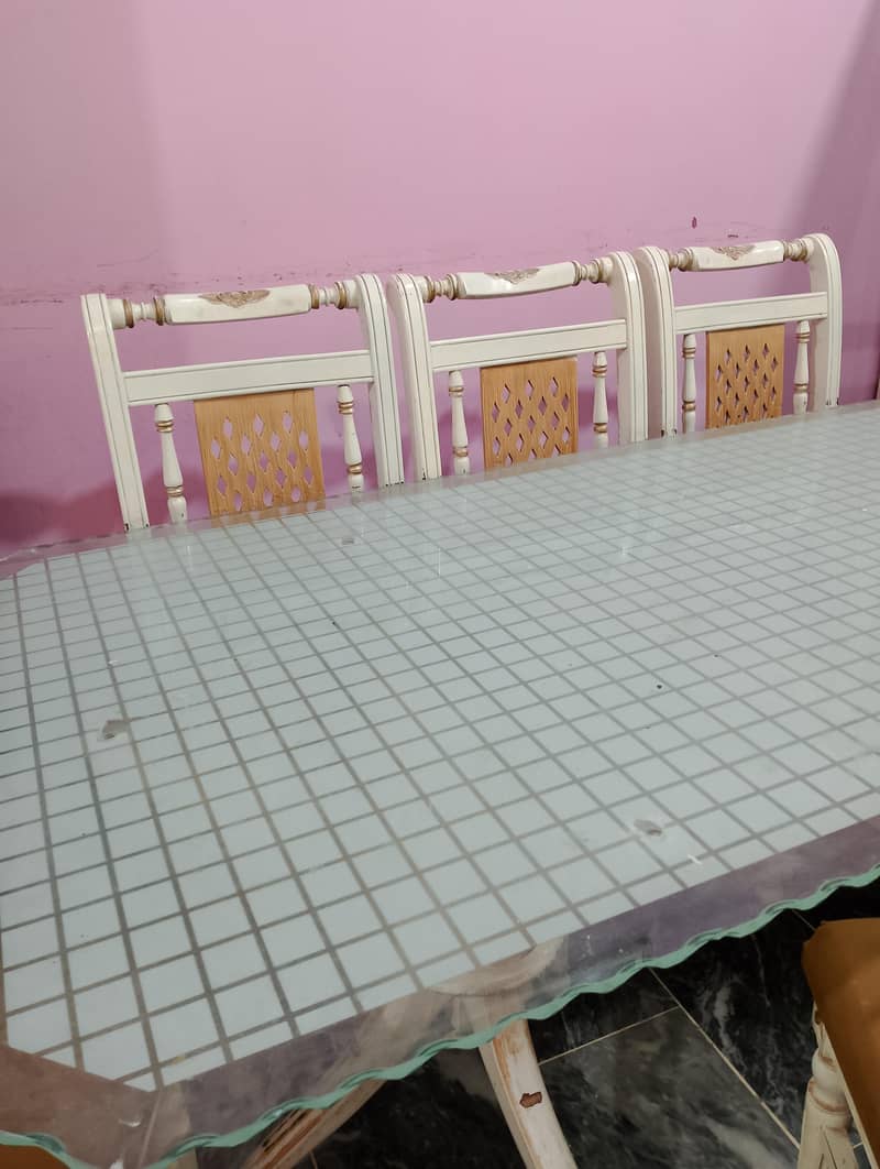 Dining table 4