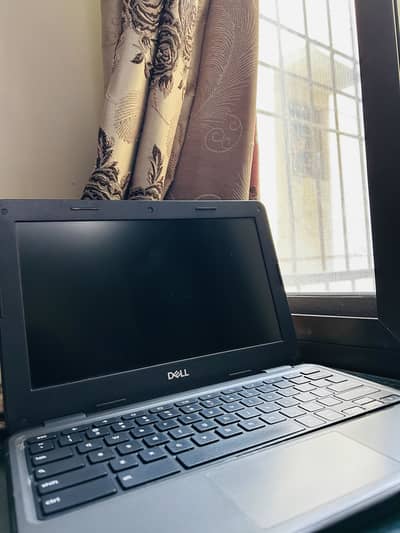 DELL CHROMEBOOK WITH TYPE C CHARGER