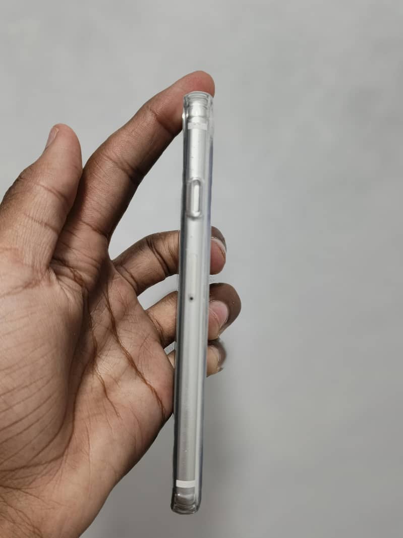 Apple iPhone SE 4