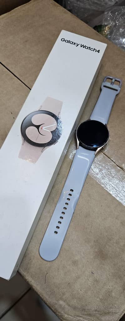 Samsung Galaxy Watch 4 40mm Rose Gold With Box