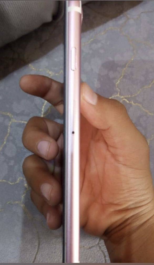 Apple iPhone 7 4
