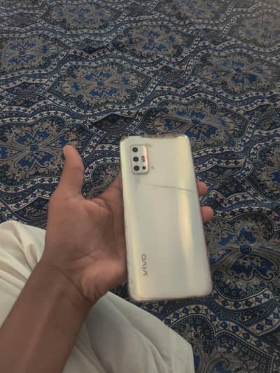 Vivo V17
