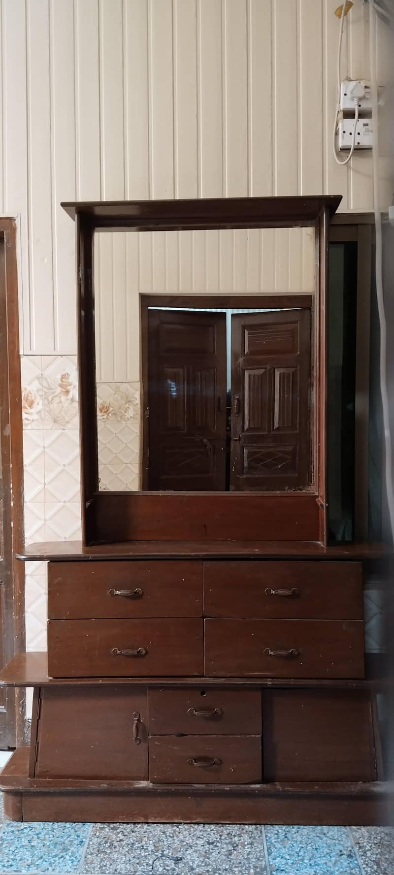 Dressing table 2
