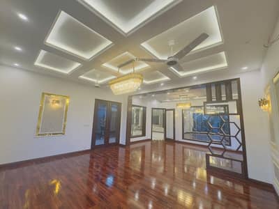 1 Kanal Brand House For Rent
